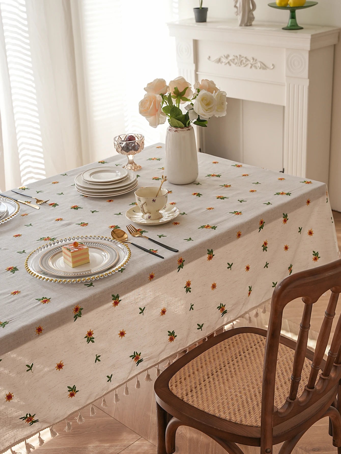 Yellow Daisy Embroidery Tassel Tablecloth for Living Room Kitchen Dining Table Cover Cloth